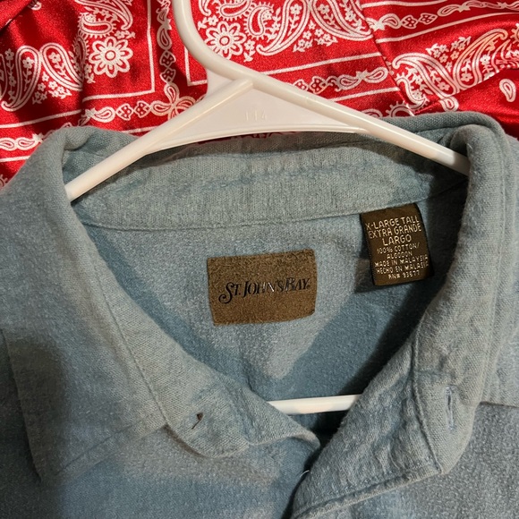 St John’s Bay Button Down Flannel 🍁 - Picture 7 of 9